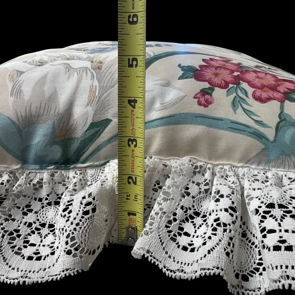 Vintage Floral Throw Pillows Lace Trim Granny Cottagecore Set of 2 Flowers Decor